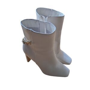 Express Boots with Chain Size 6.5
